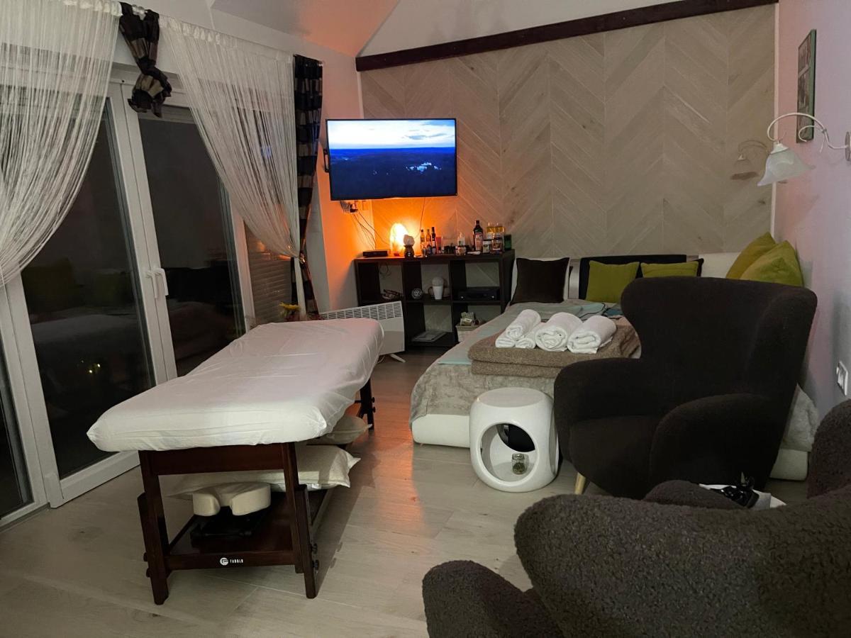 Regina Delux Apartman Gyula Zewnętrze zdjęcie